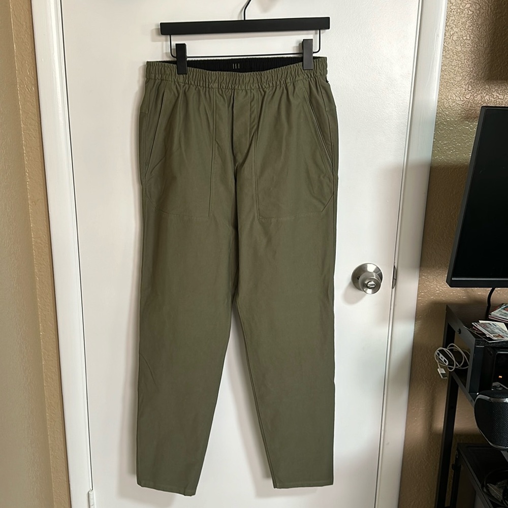 Lululemon Utilitech Pull-On Classic Pant - Medium - Green